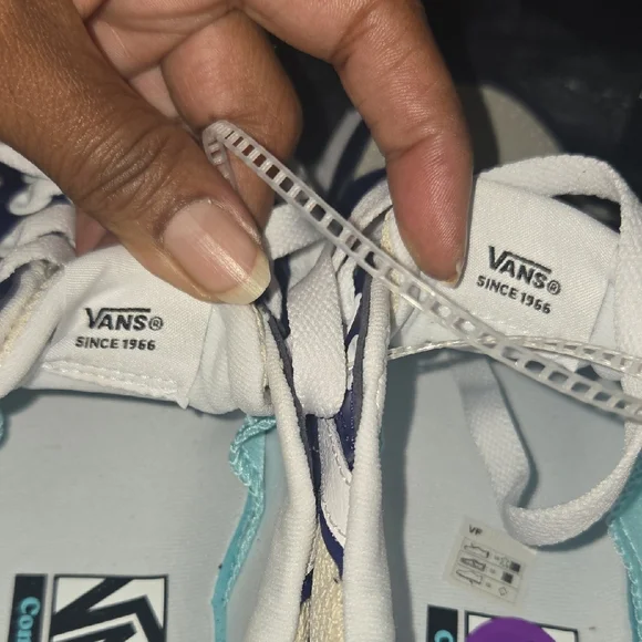 NEW W/TAGS. Vans Blue and Cream Sneakers Classic Low-Top Design BIG KIDS - Picture 5 of 8